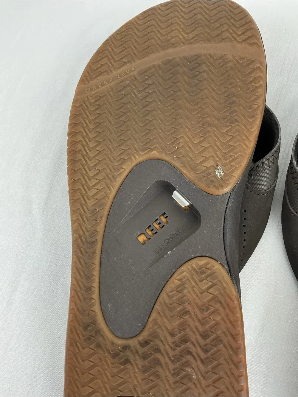 REEF men's fanning flip-flops